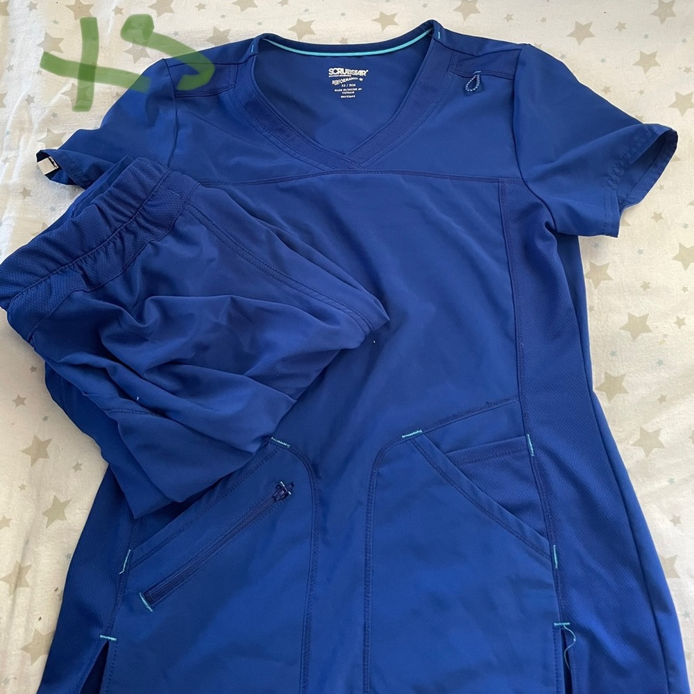 5 pairs of scrubs, sizes xs & small. - Picture 5 of 5
